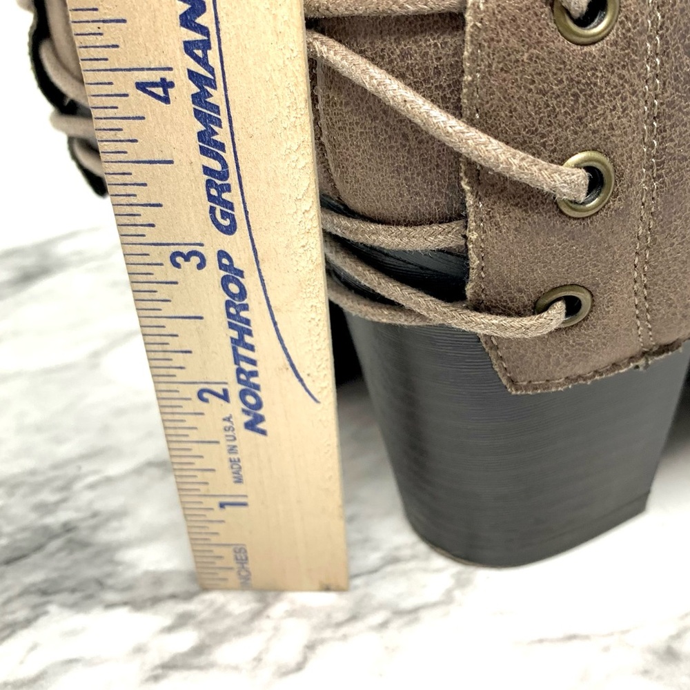 Fergalicious Trina Corset Lace Spat Heeled Booties 7.5 Bohemian Western Neutral - Picture 14 of 16